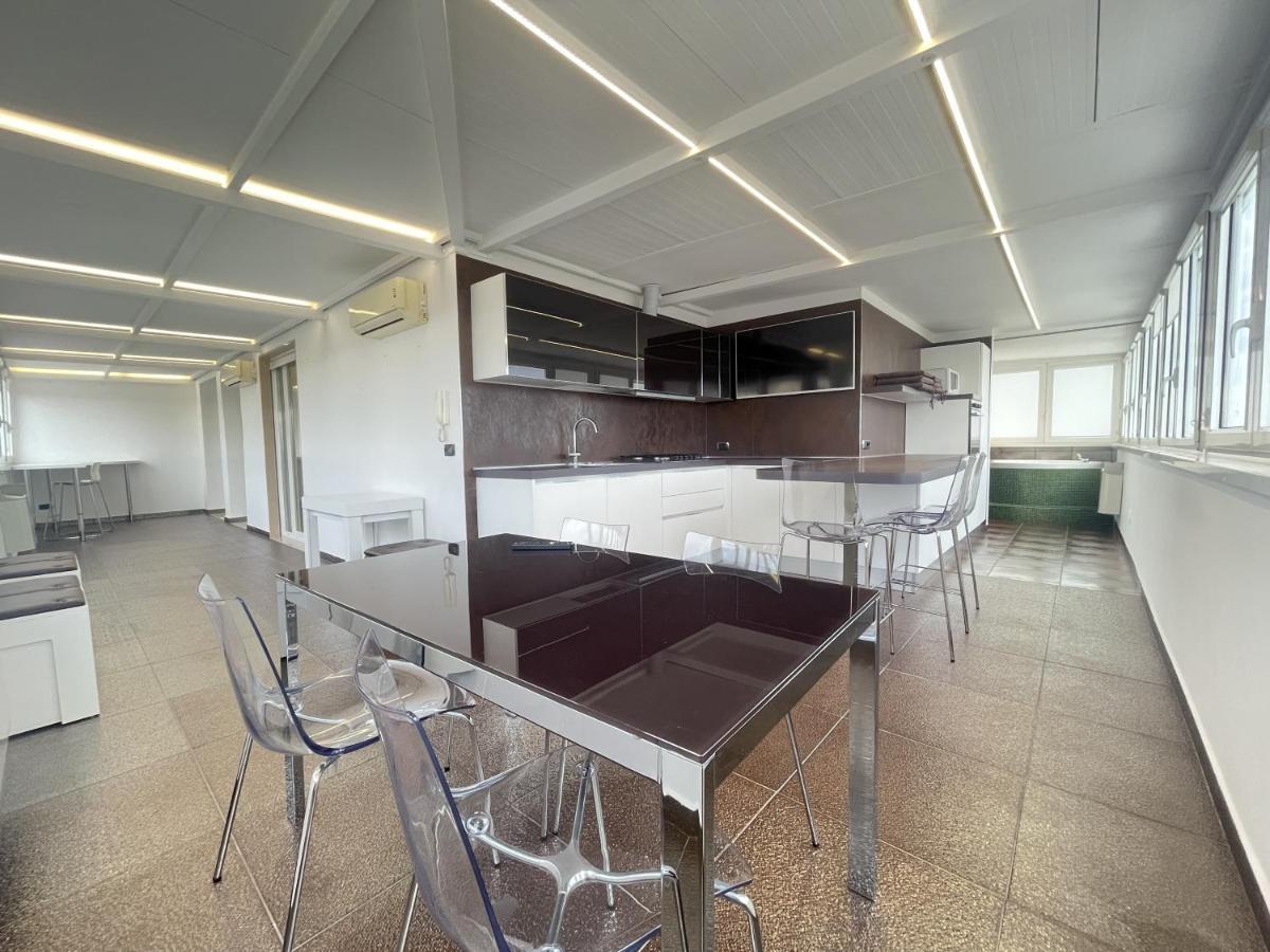 Cconforthotels Appartamento Skyline Bari Bagian luar foto