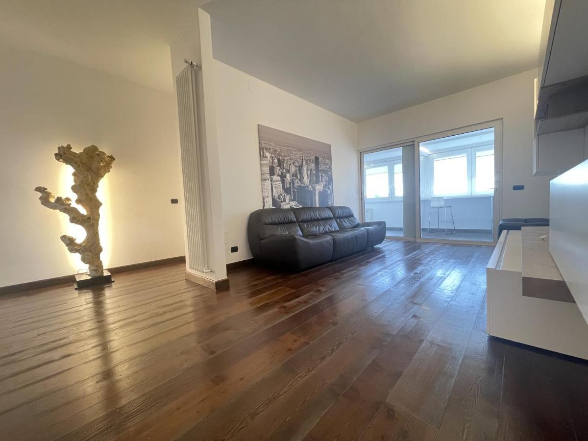 Cconforthotels Appartamento Skyline Bari Bagian luar foto